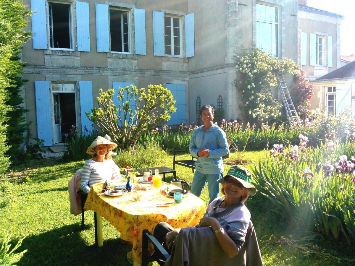 L'Isle De Bourbon Bed and Breakfast Le Gué-de-Velluire Buitenkant foto